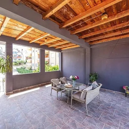 Apartment Sea Stone House 2 Trogir