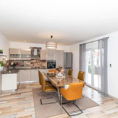 Apartment Sea Stone House 2 Trogir